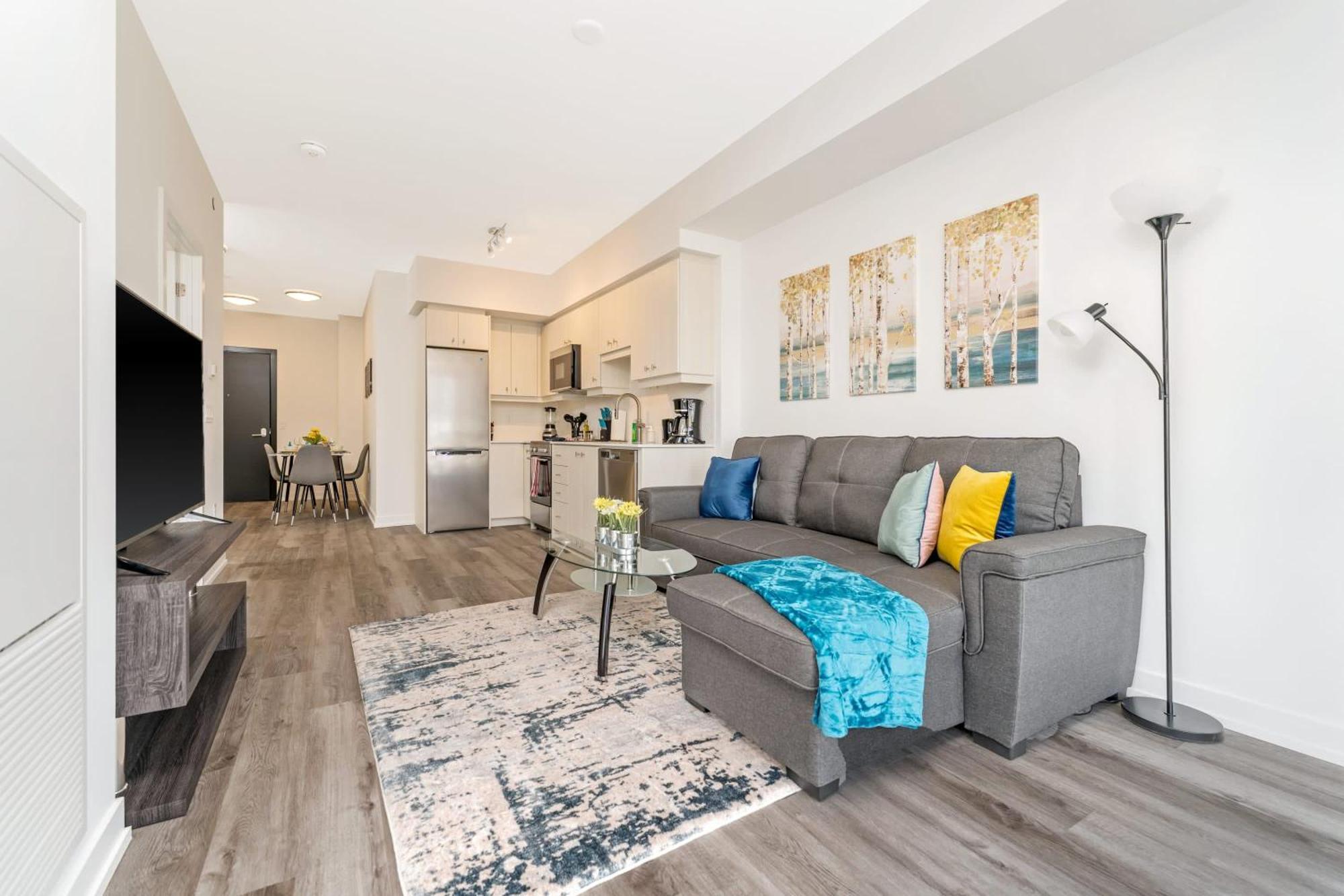 키치너 Luxury 1Br King Bed Unit - Private Balcony 아파트 외부 사진